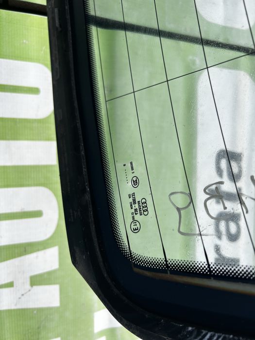 Lunetă Audi A4 B9 berlină, sedan 2016