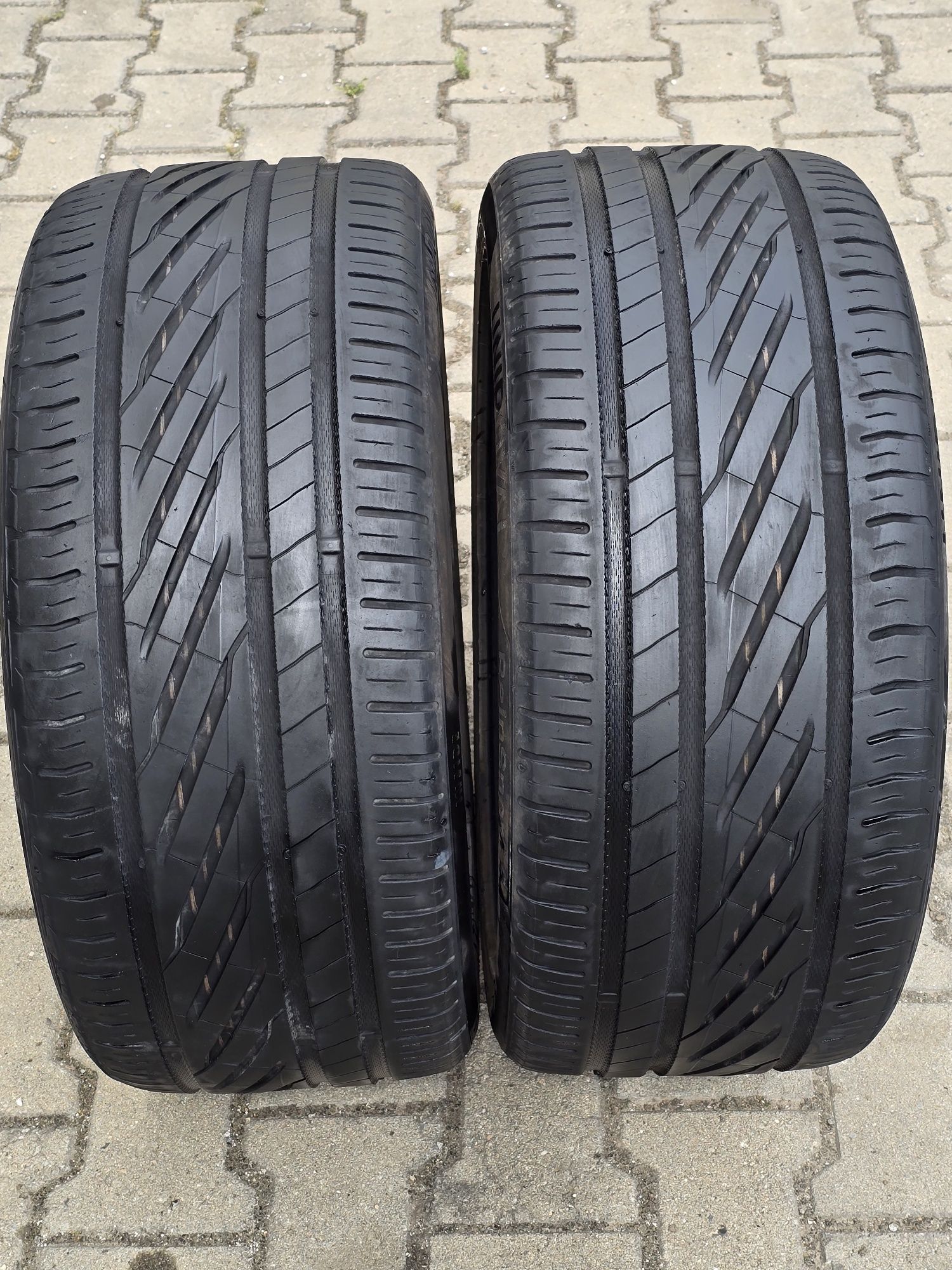 255 40 19 uniroyal