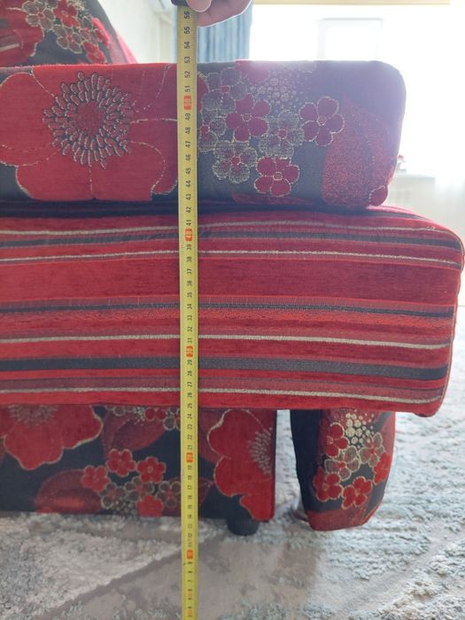 Продается диван. Срочно.