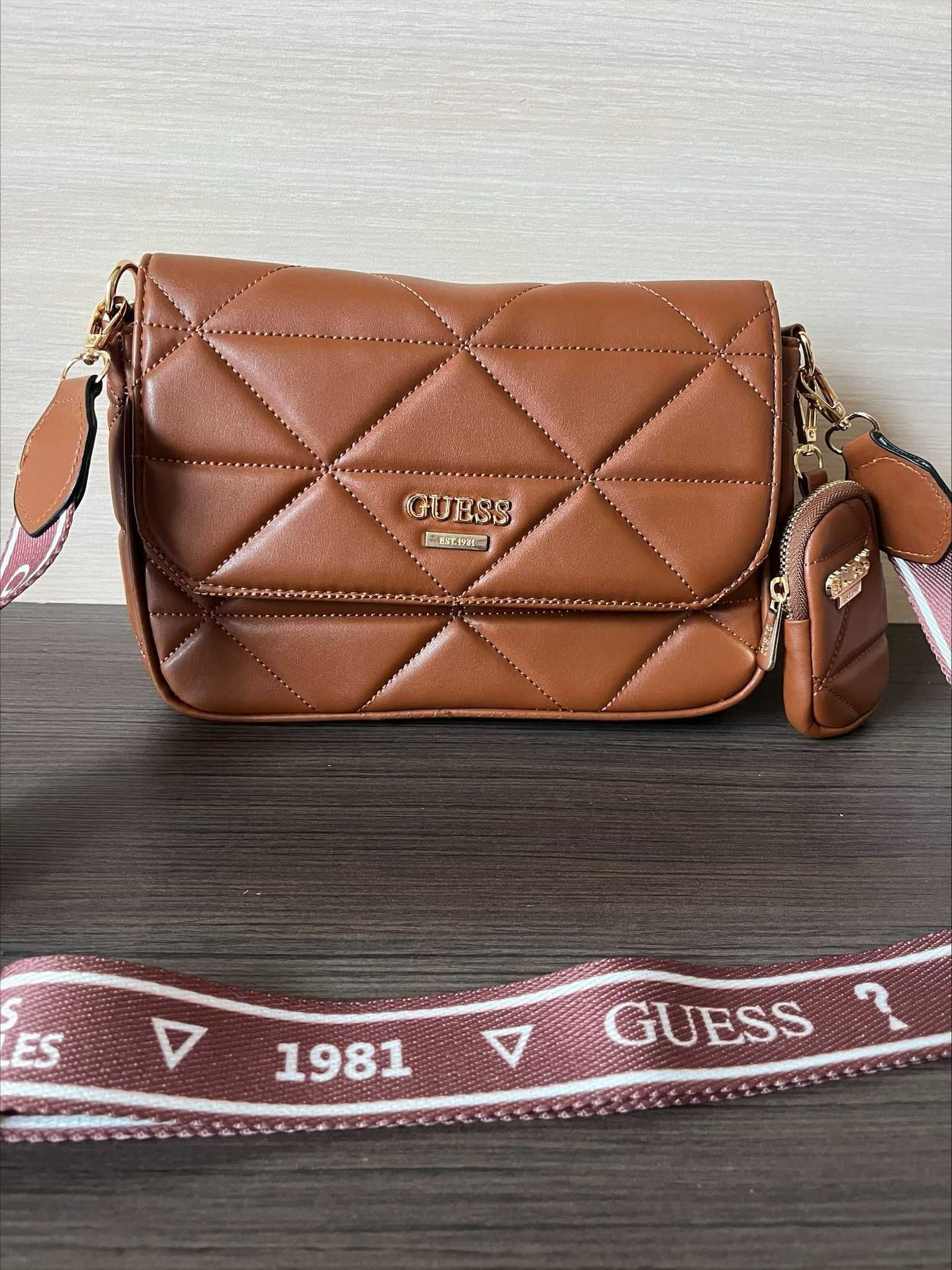 Нови Дамски чанти Guess Dior