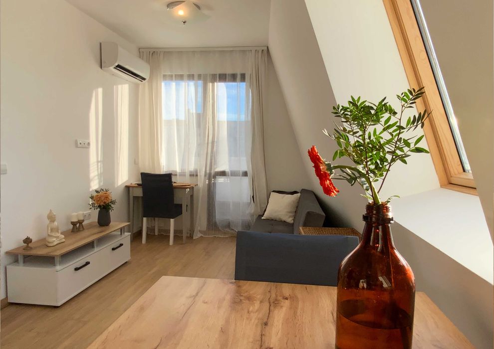 Продава се Тристаен апартамент в Варна, Левски - 78 кв.м за 2033 €/кв.м - Снимка #5