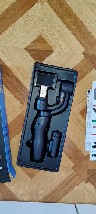 Продавам чисто нов Gimbal за телефон