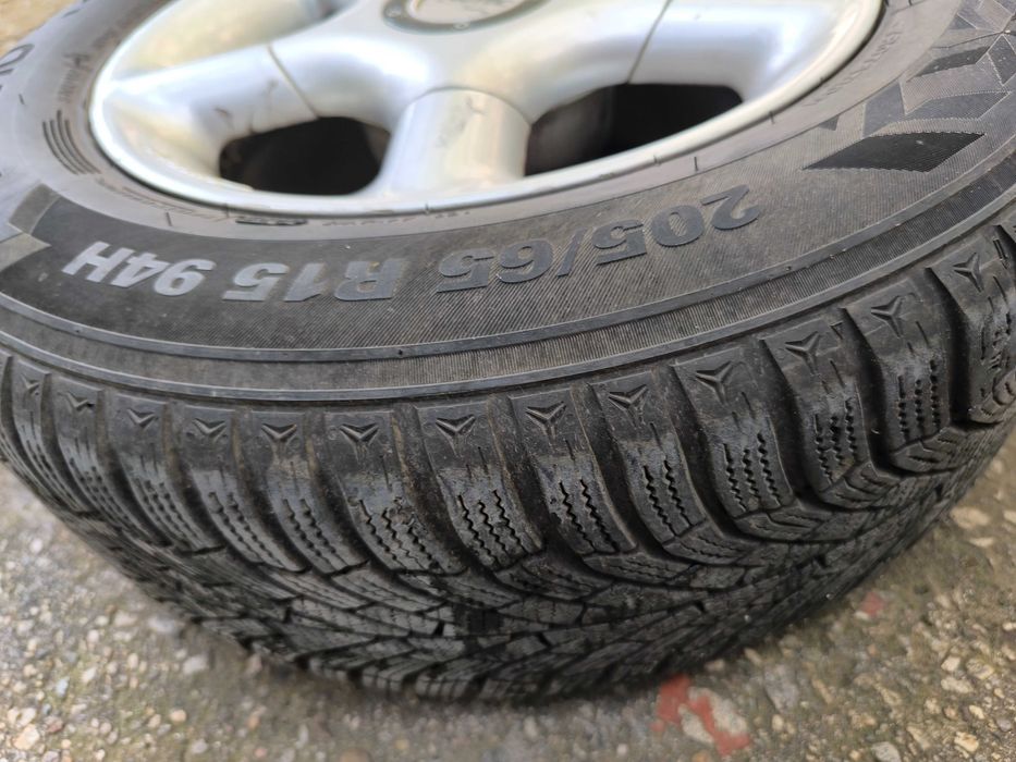 Зимни гуми с джанти Дот 2023 Kumho 205/65/15 5*120