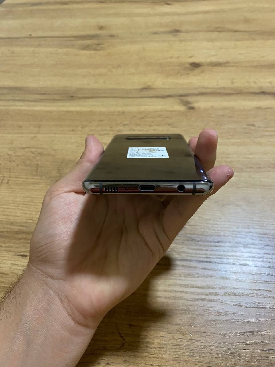 Galaxy S10 Plus ideal holatda, aybi yoq