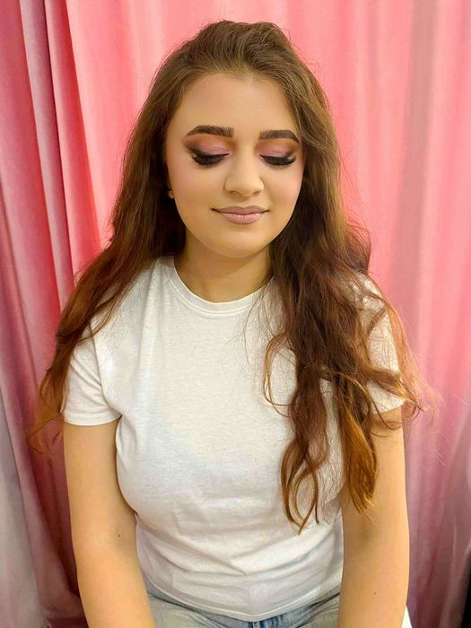 Make-up profesional 100 lei