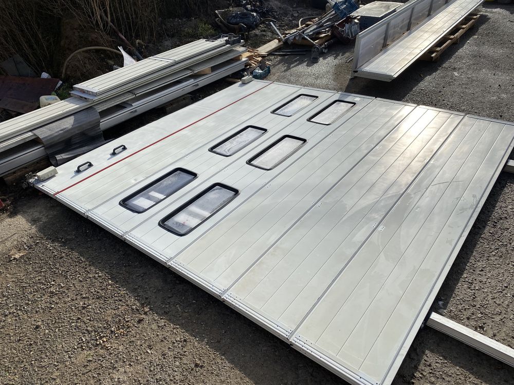USA SECTIONALA INDUSTRIALA Hormann poarta garaj H 408 x L 329 GARANTIE