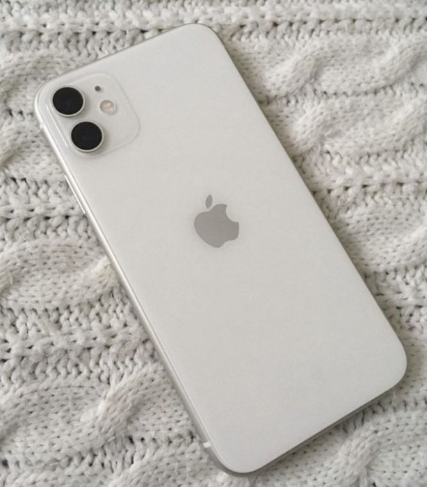 iPhone 11 белый 64гб
