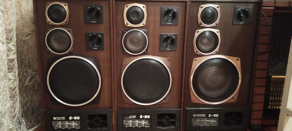 Акустическая система с 90