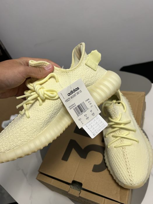 Yeezy 350 v2 culoare deschisa