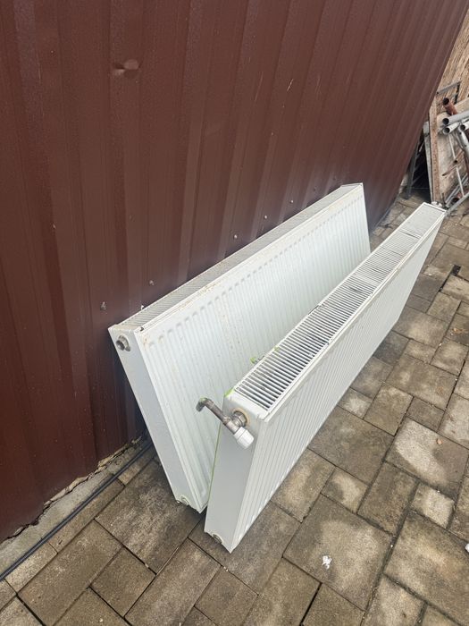 Calorifere 2 bucati 150 lei