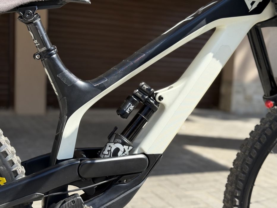 Велосипед YT Tues CF Pro 2019 M/L НОВ