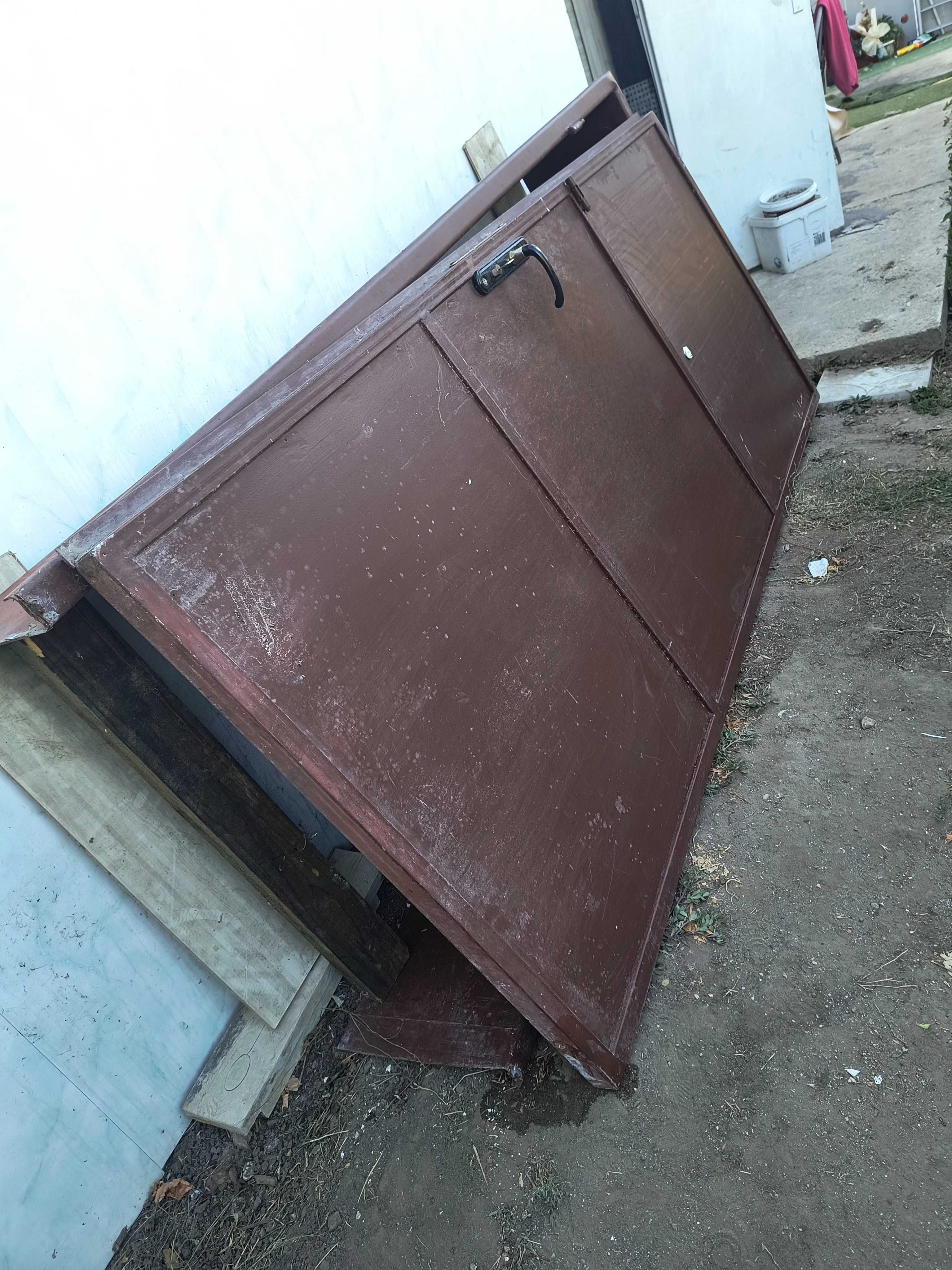 Метална врата 208/98