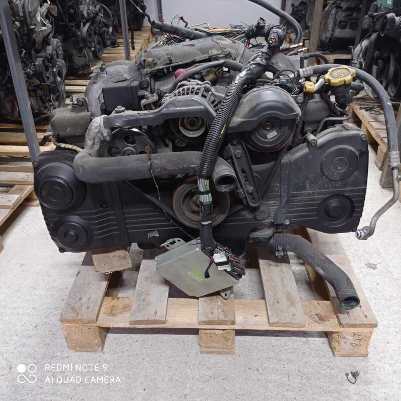 Двигатель Subaru Legacy BE5 B12 EJ204