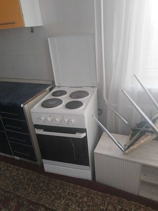 Электроплита в хорошем состоянии все работает