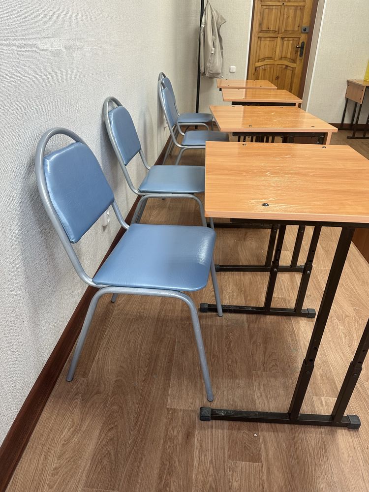 Продам парты в отличном состояний