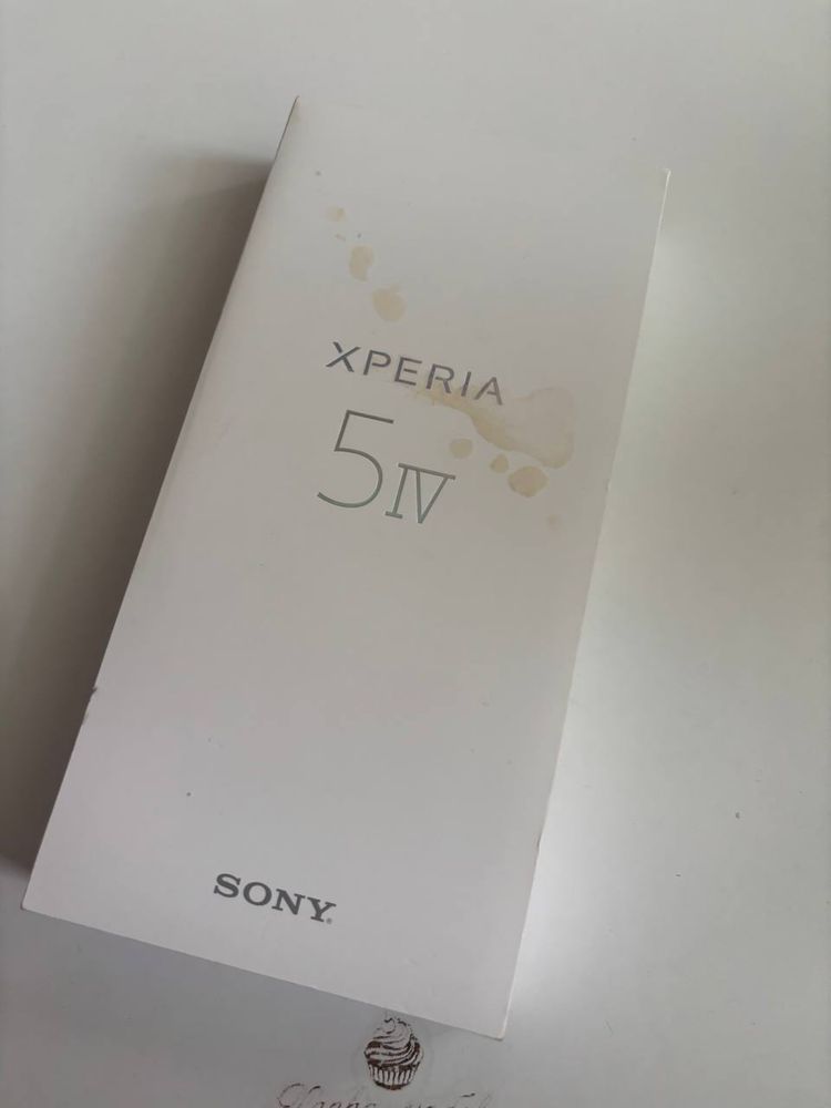 Продавам телефон Sony Xperia