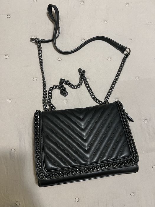 Черна чанта за през рамо - нова