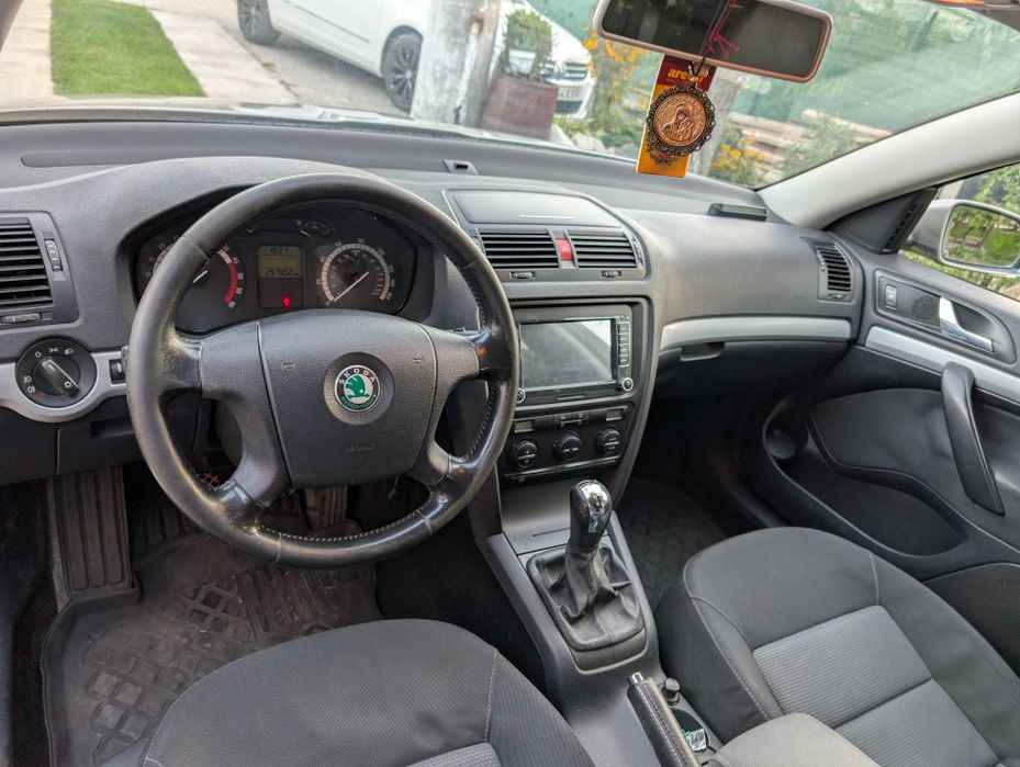 Vând Skoda Octavia 2