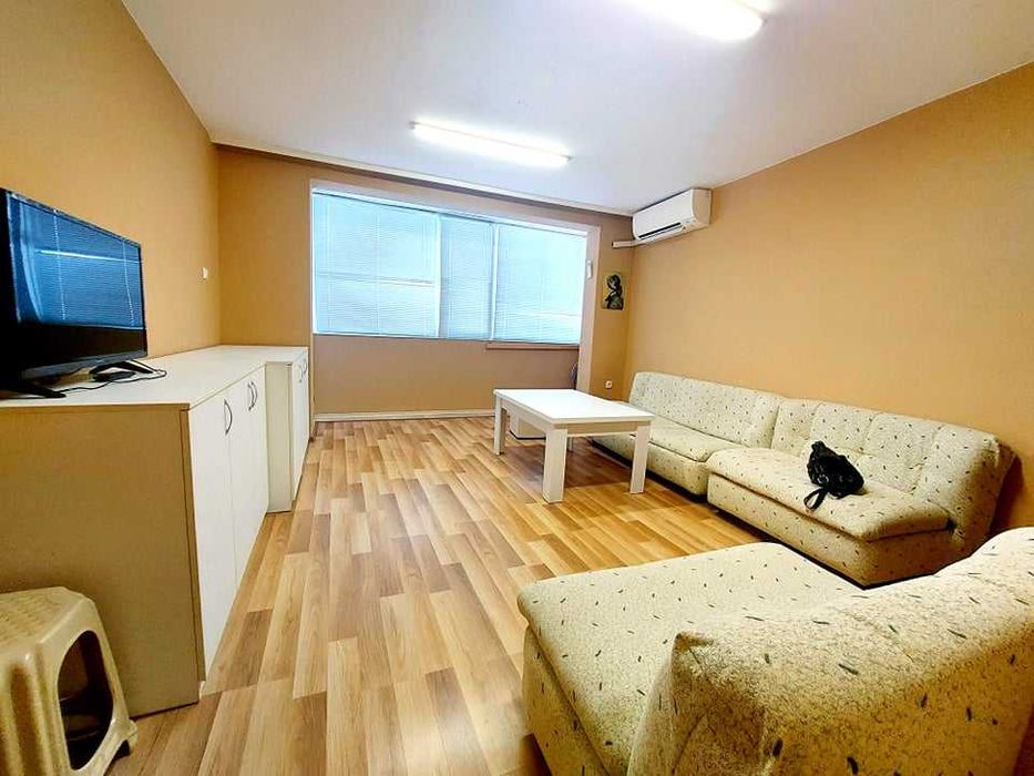 Дава се под наем Двустаен апартамент в Бургас, Център - 50 кв.м за 200 € - Снимка #5