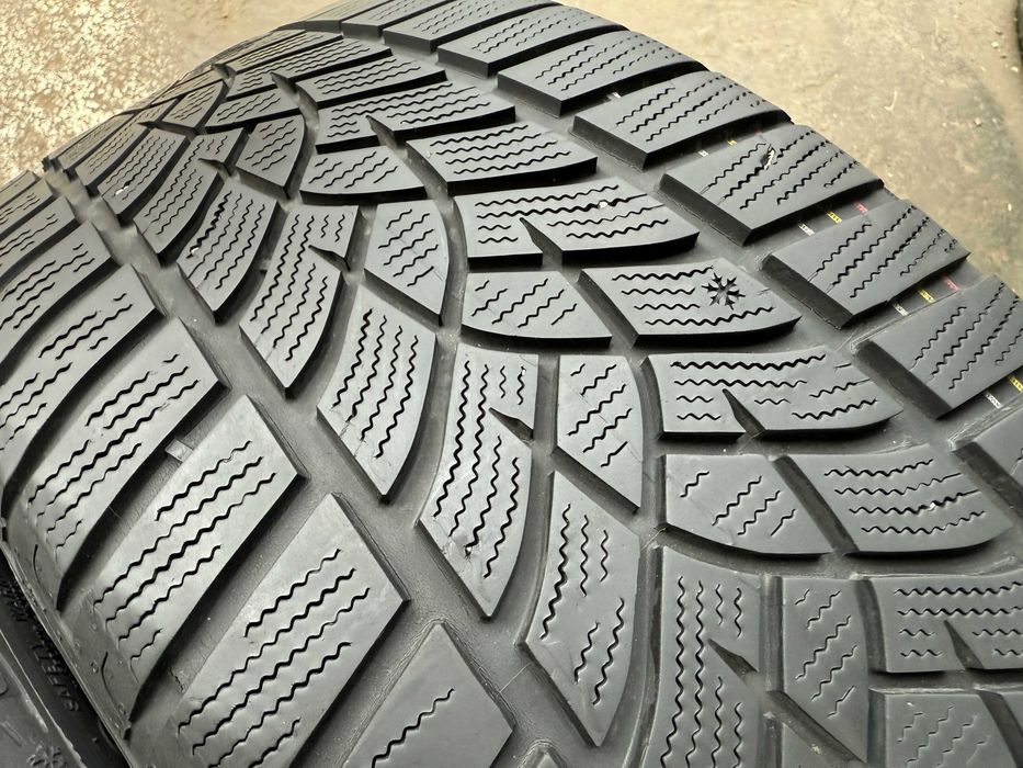 2x Anvelope Iarna 225/40 R18 - GoodYear Ultra Grip Performance Gen.1