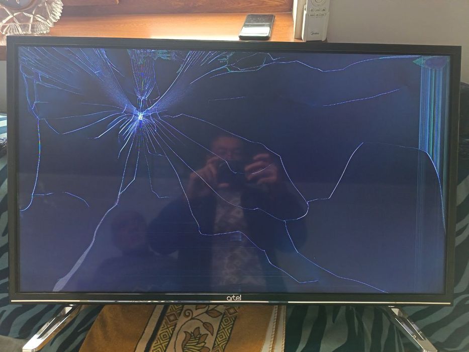 Телевизор артел сотилади