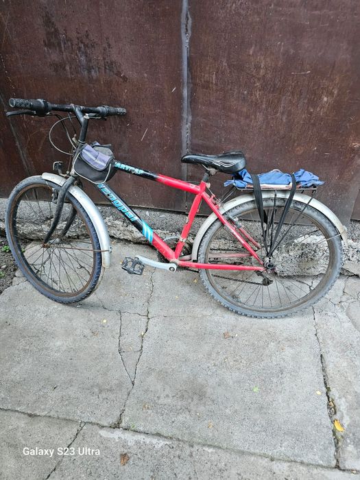 Велосипед для взрослого. Усиленный багажник  для спец. сумок с двух ст