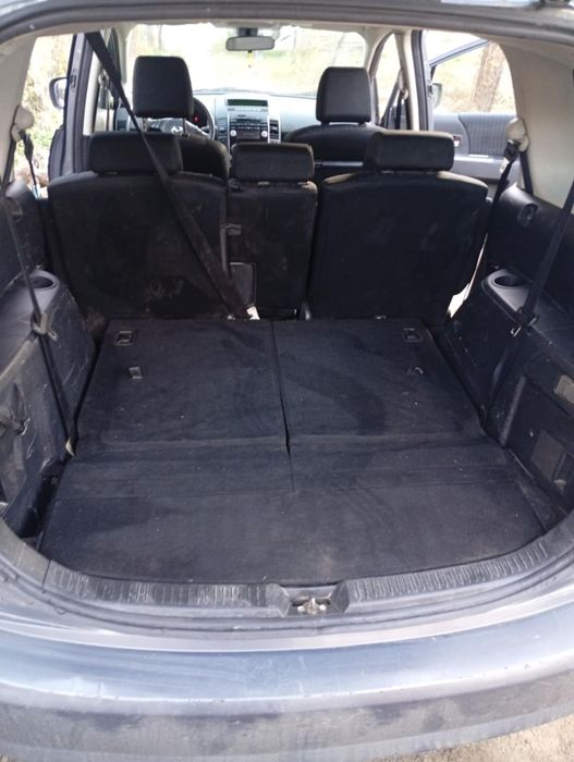 Vând Mazda 5 an 2010