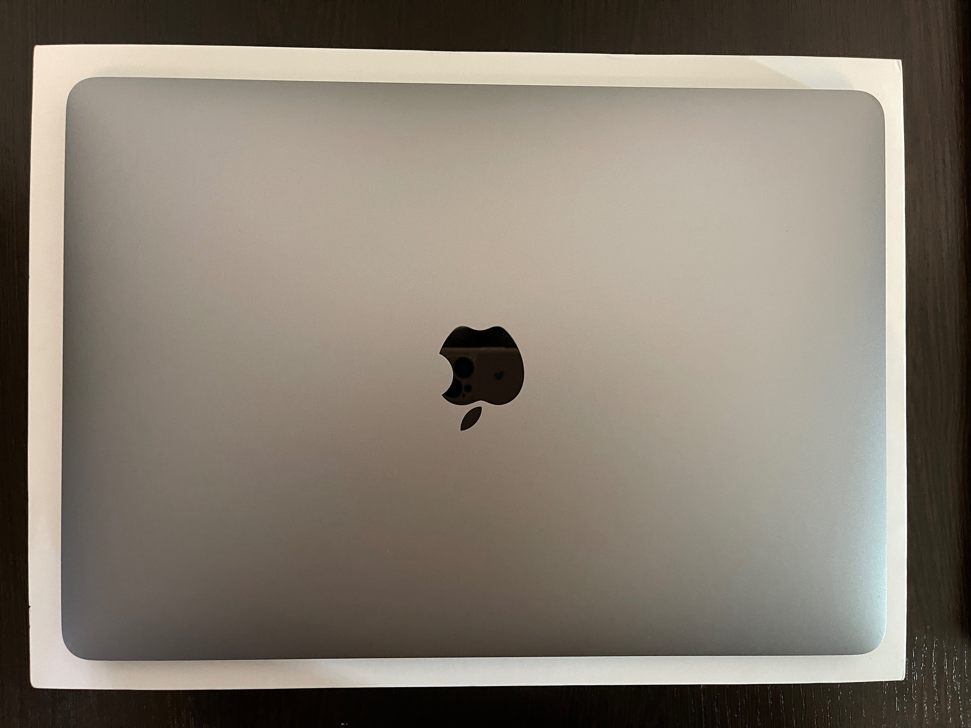 MacBook Pro 13-inch with Apple M1 chip