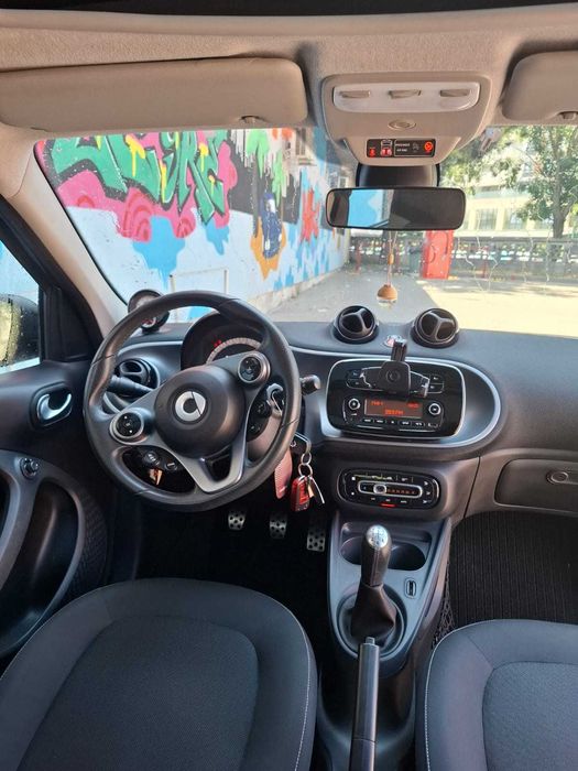 Smart fourfour 2017