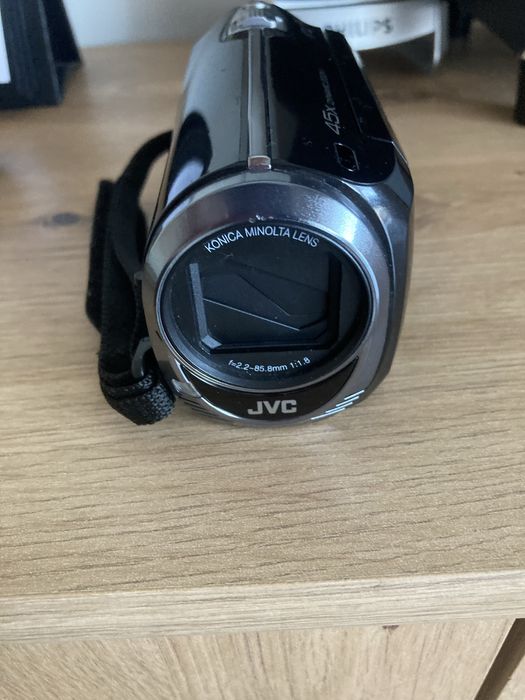 JVC Видеокамера .
