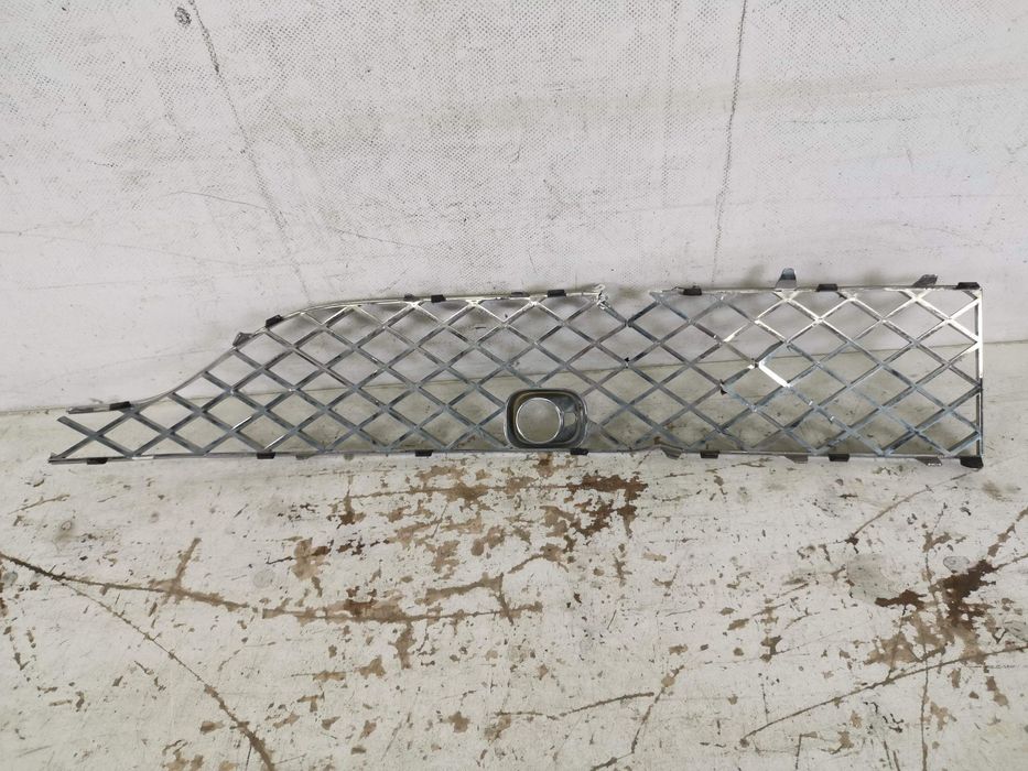 Бентли Бентайга / Bentley Bentayga 1 Долна предна лява решетка - Ориги