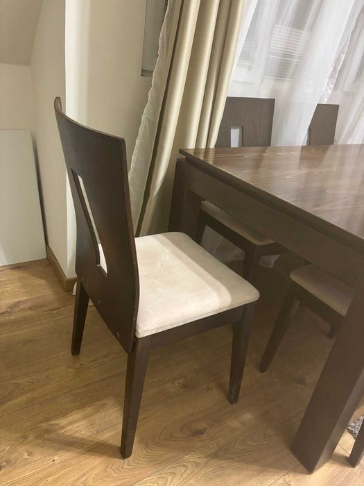 Трапезна маса с 6 стола