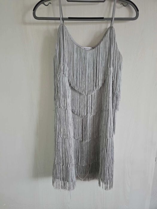 Продавам къса рокля