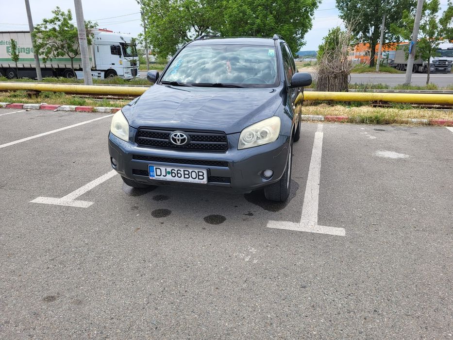 Vând Toyota rav 4