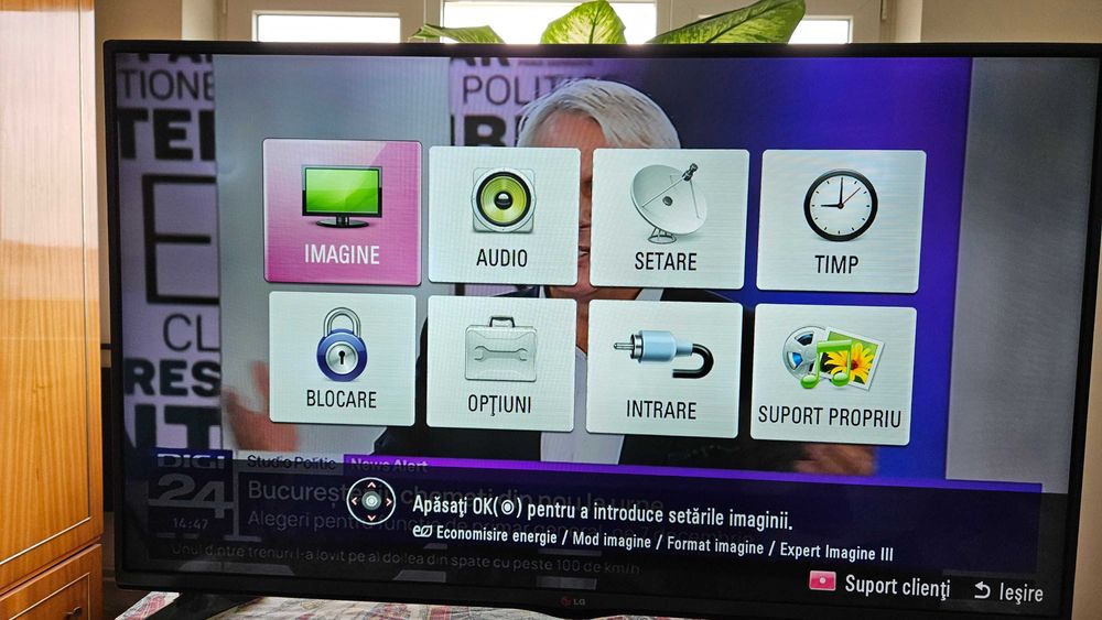 Televizor LED marca LG 42LB6200 cu diagonala 106 cm