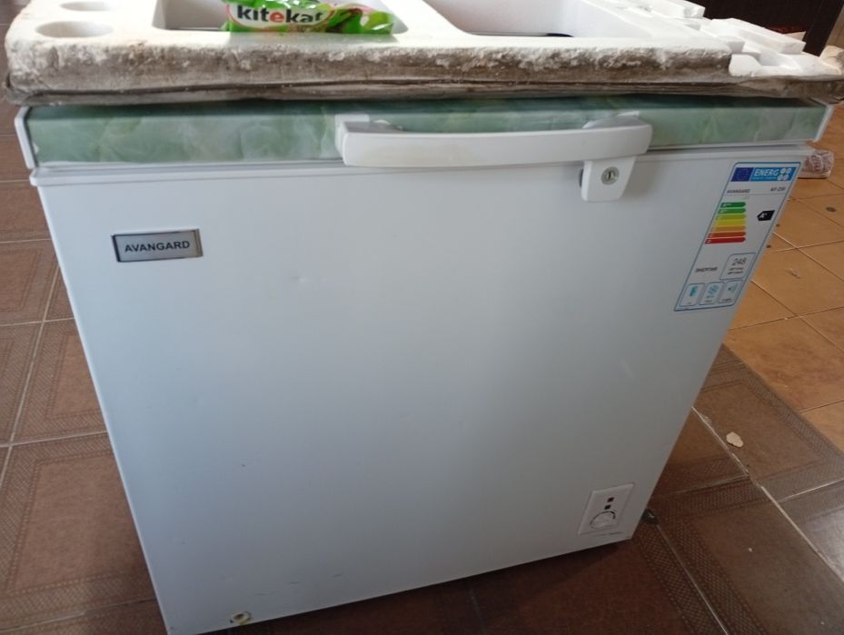 Продам морозильник