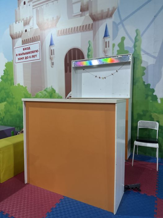 Продам ресепшн стойка