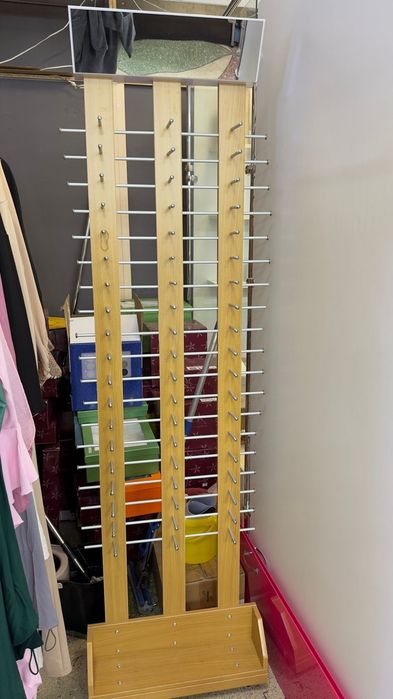 Стойка держатель для очков