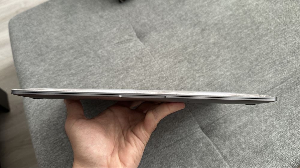 MacBook Air M1 Перфектен!