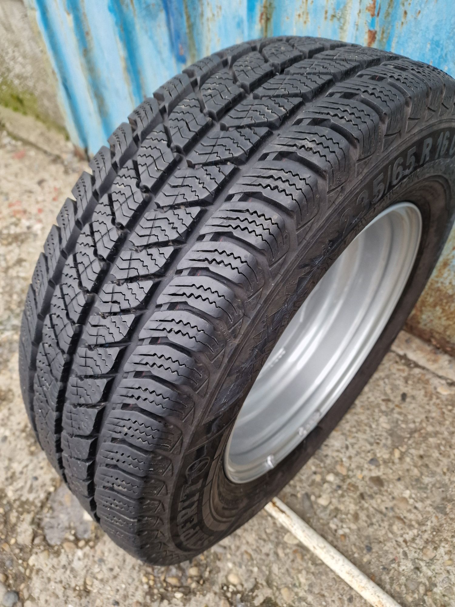 Anvelopă+Jantă 235.65.16C Mercedes Sprinter Rezervă Nouă In 6 Prezoane
