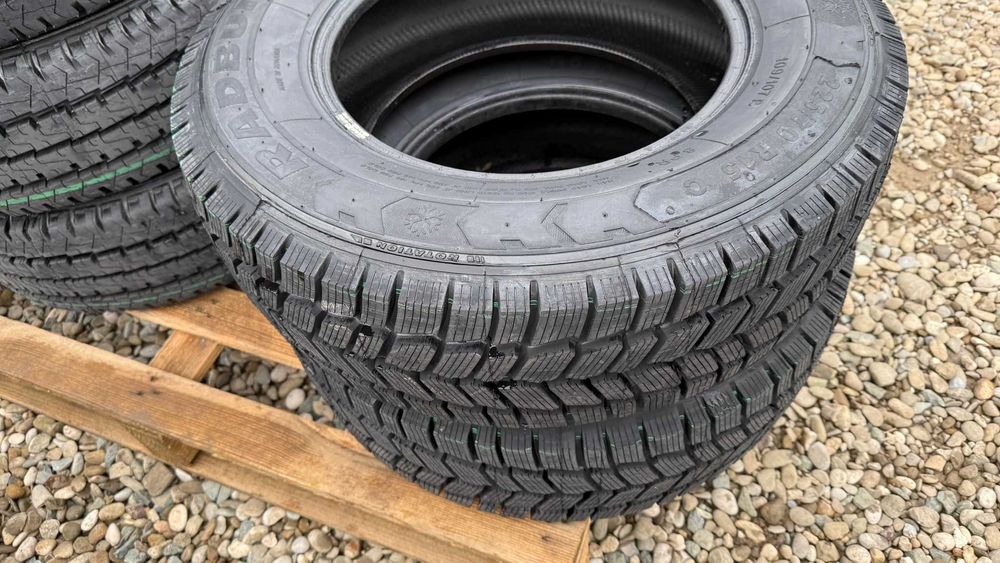 Cauciucuri 225 70 15 C Radburg AGIS SNOW ICE M+S  dot2025