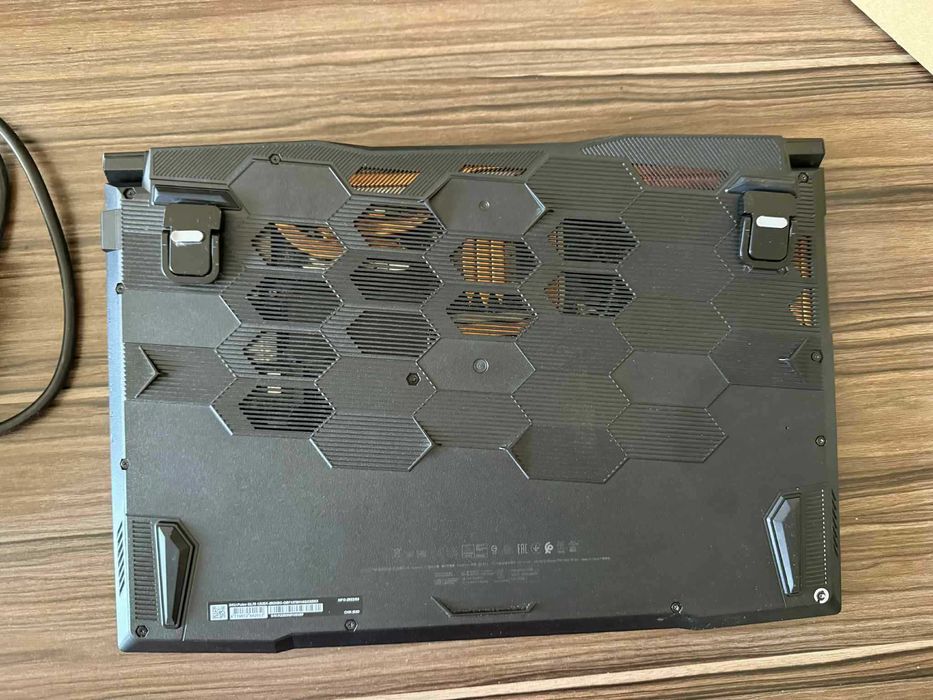 Геймърски лаптоп! i7  4.70GHz, 32Gb Ram и RTX 3060 с 360Hz дисплей!