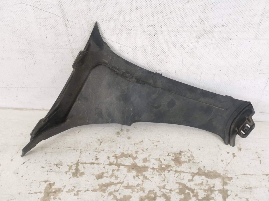 Въздухоотводител на предна дясна броня Мерцедес-Бенц ЦЛС-Клас / Merced