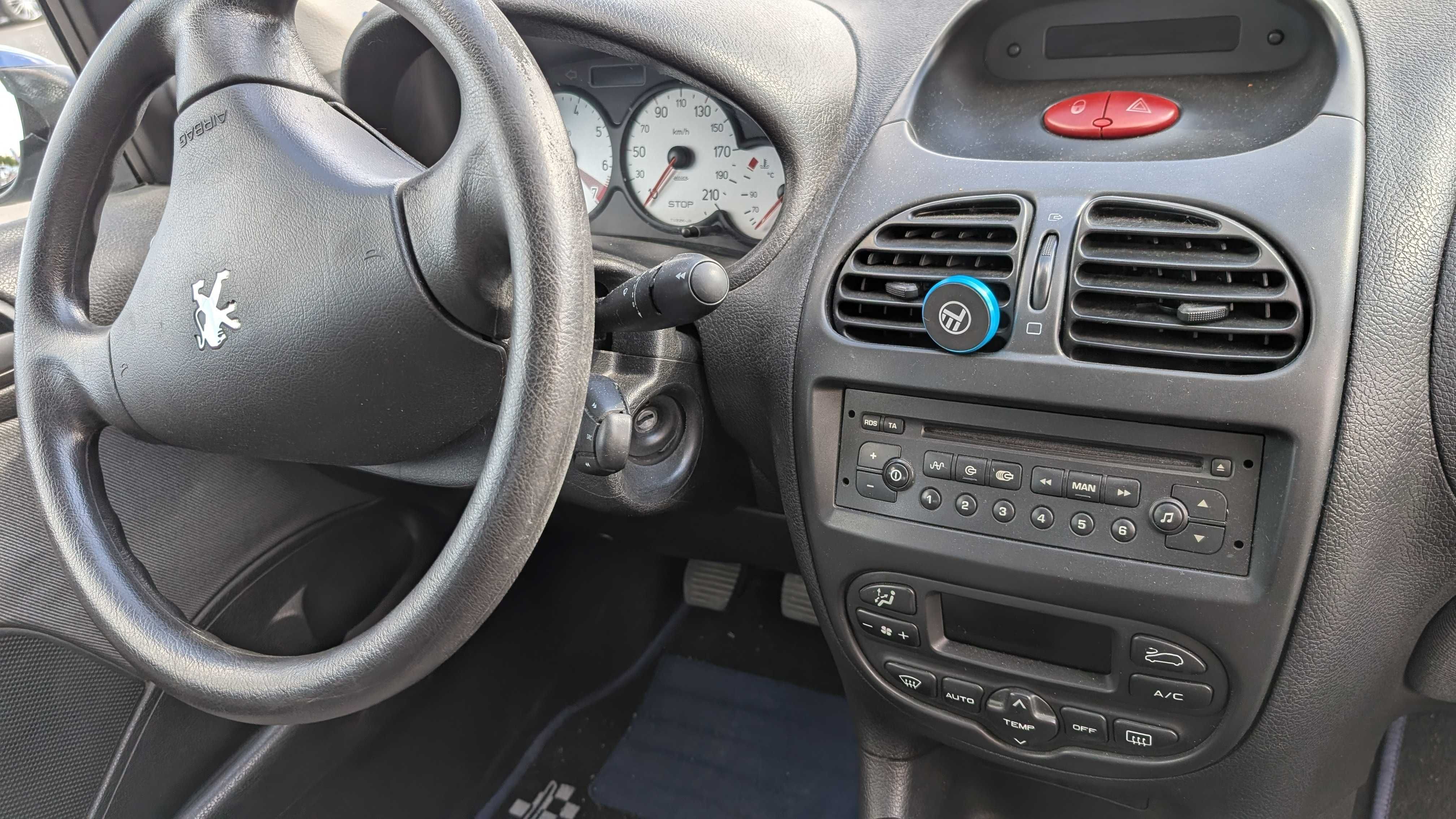 Peugeot 206 Sedan doar 56.600 km la bord!