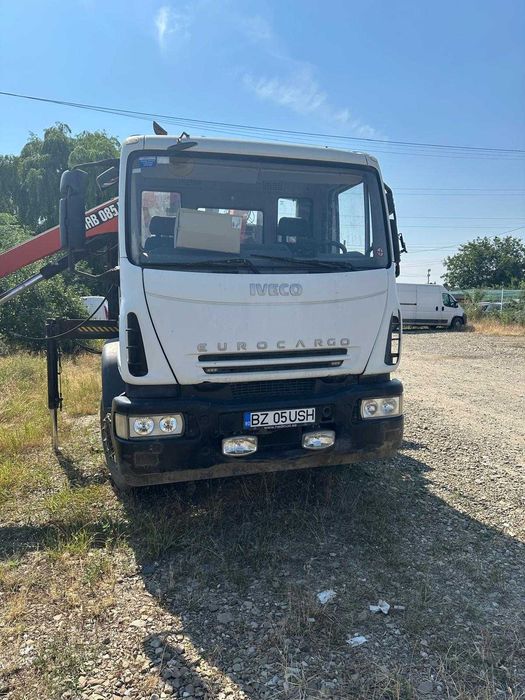 Basculanta 6x4 Iveco cu macara Hiab 085