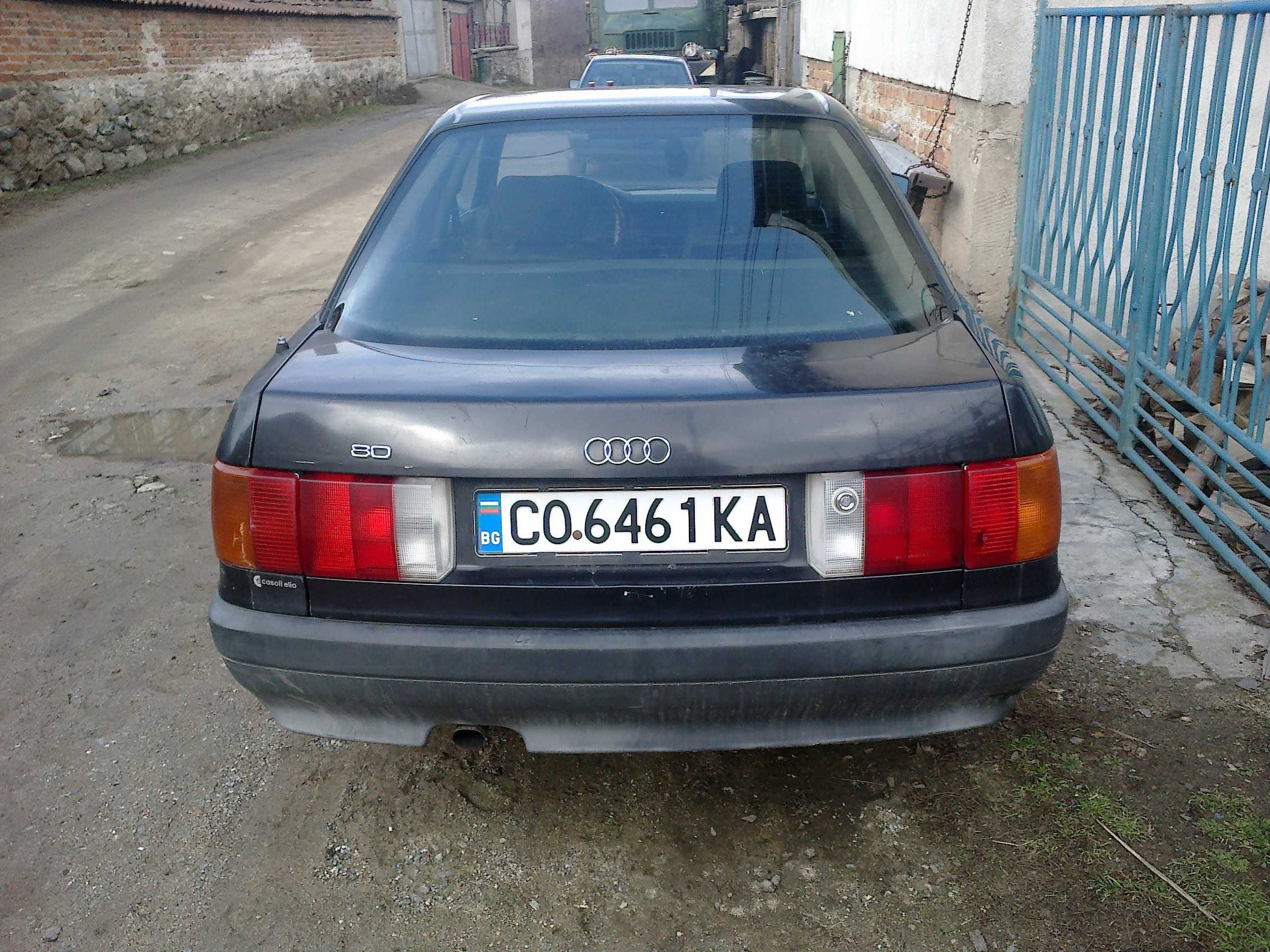 Audi 80 1.8 75к.с. на части