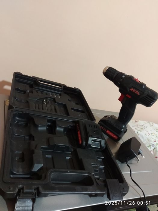 Шурпавер зарядка аккумулятор комплект продам