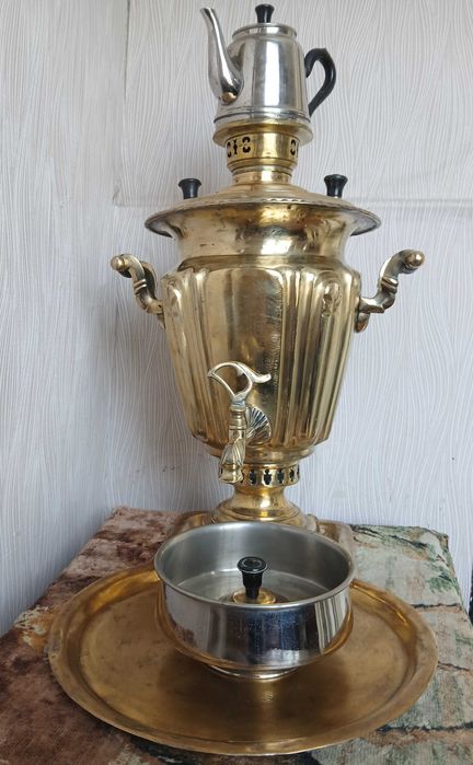 Самовар в полном комплекте 1900 года.