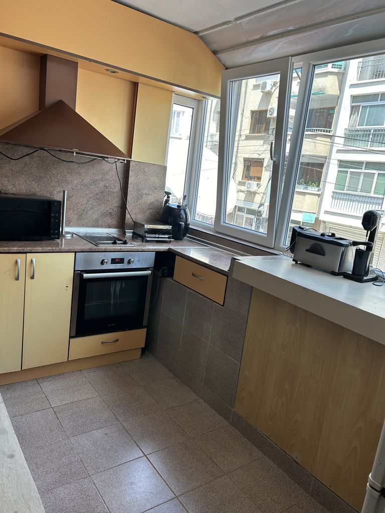Продава се Тристаен апартамент в Сливен, Център - 120 кв.м за 1063 €/кв.м - Снимка #5