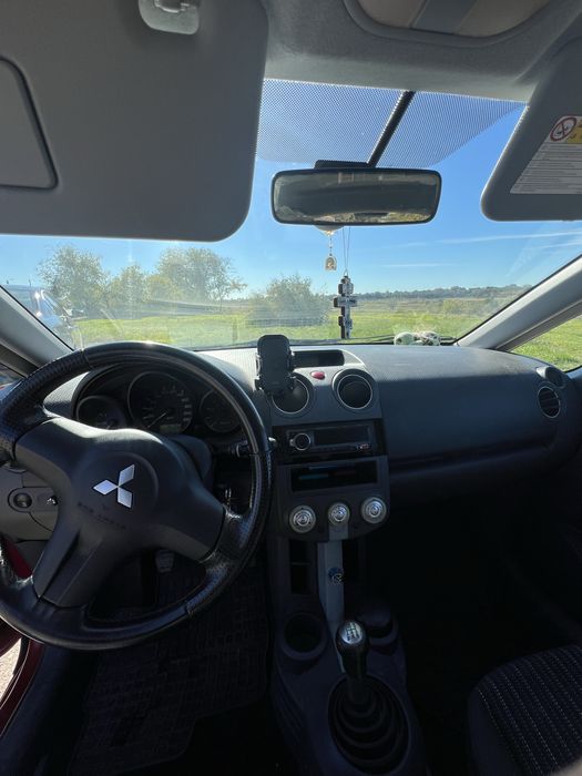 Vand Mitsubishi colt 1.4 Benzina